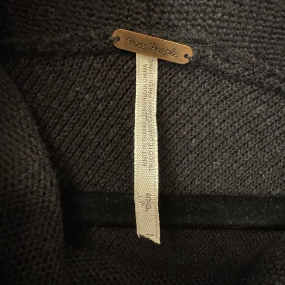 Free People Rare Temptress Fringe Cowl Neck Black Poncho Sweater Size S - Picture 7 of 8